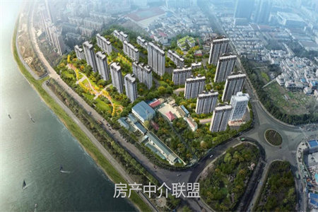 东平东城区单位小区具家电齐全，有车位